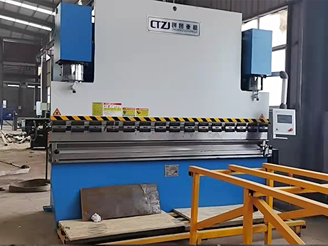 扭軸折彎?rùn)C(jī) 扭軸折彎?rùn)C(jī)